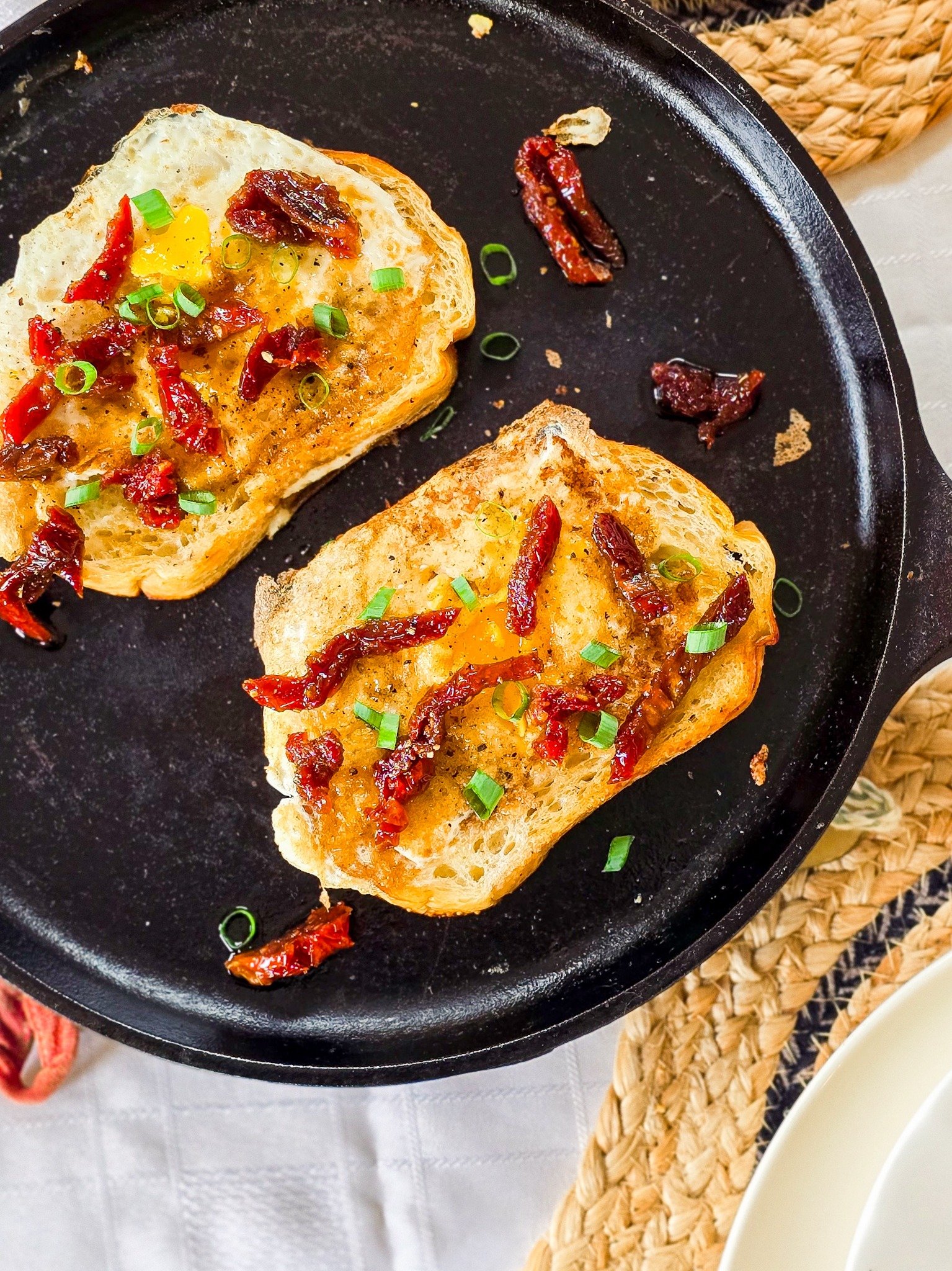 Mediterranean-Inspired Breakfast: Eggs with Sundried Tomatoes